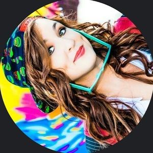 Meet your Posher, Ali